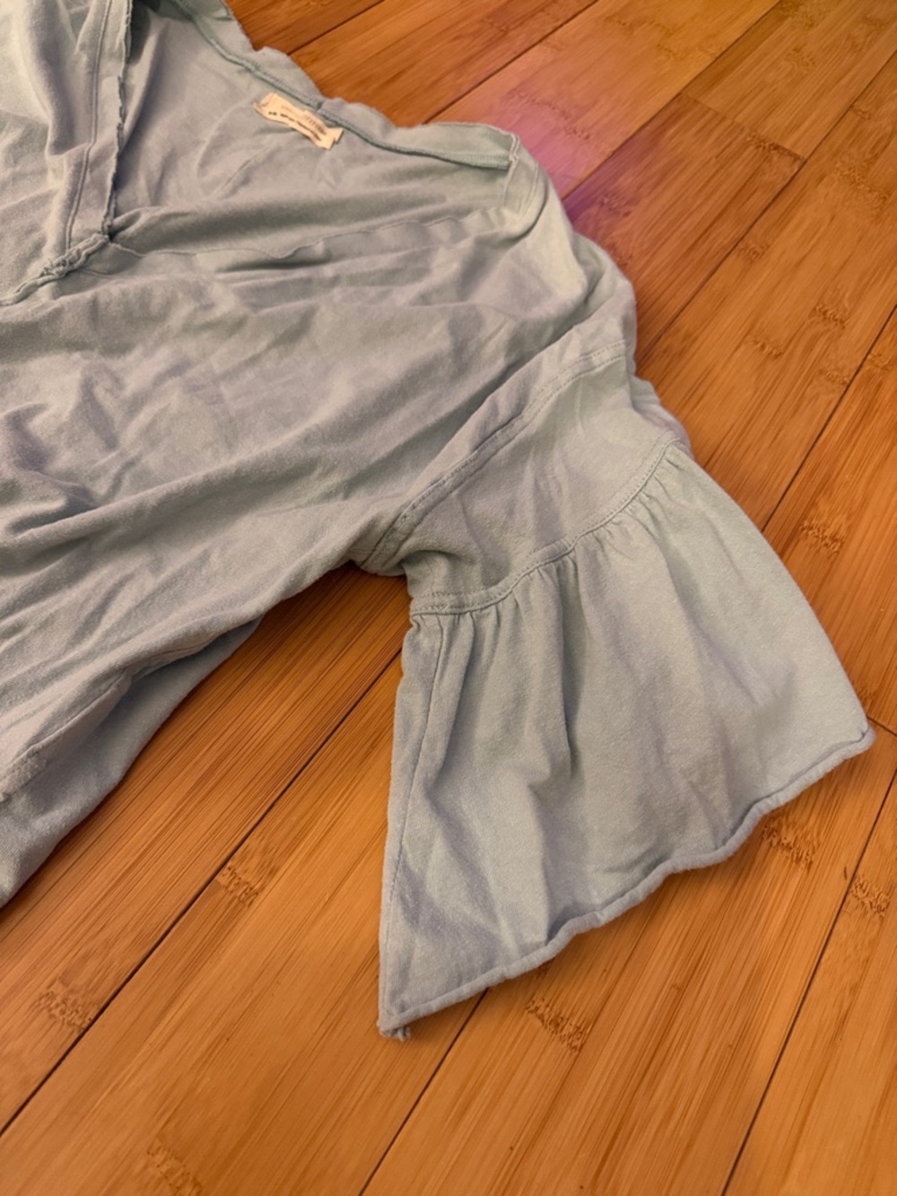 Urban Outfitters Light Blue Cropped V-Neck Top - Picture 2 of 4